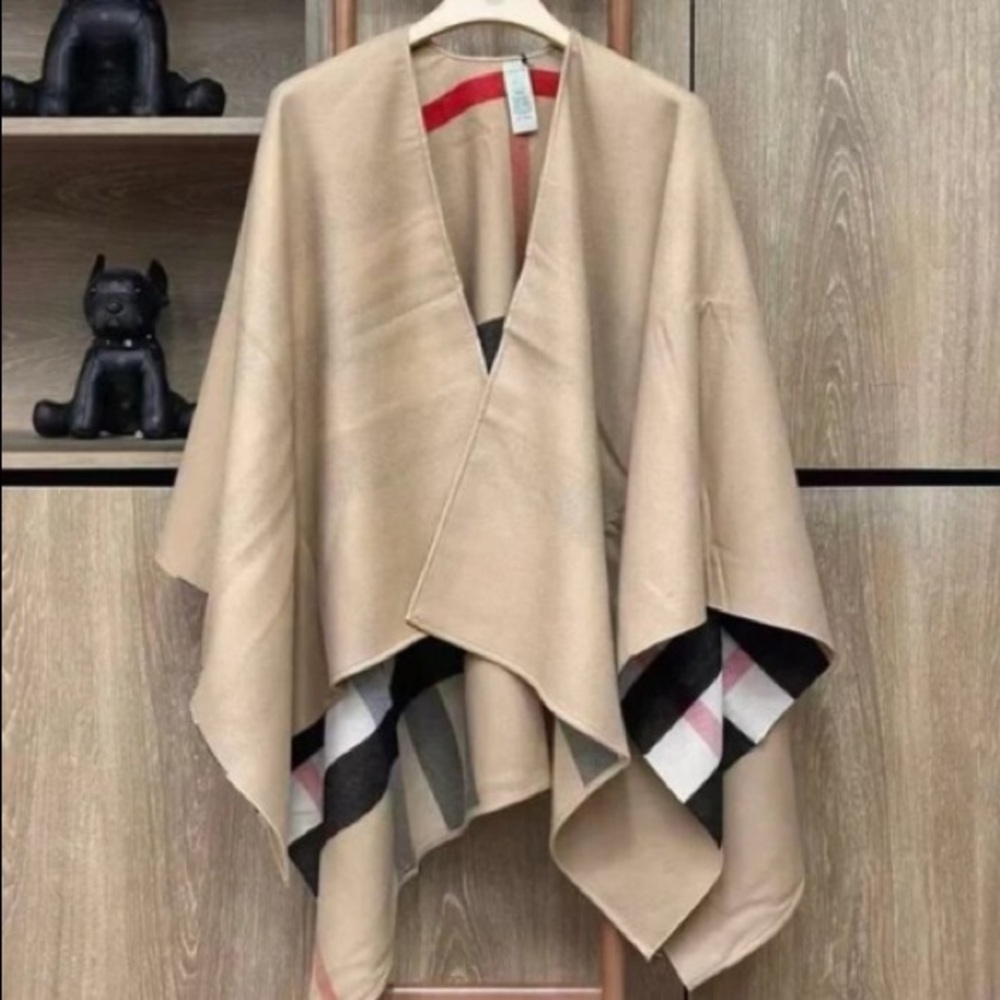 Burberry Camel and Black Check Cape - Picture 3 of 6